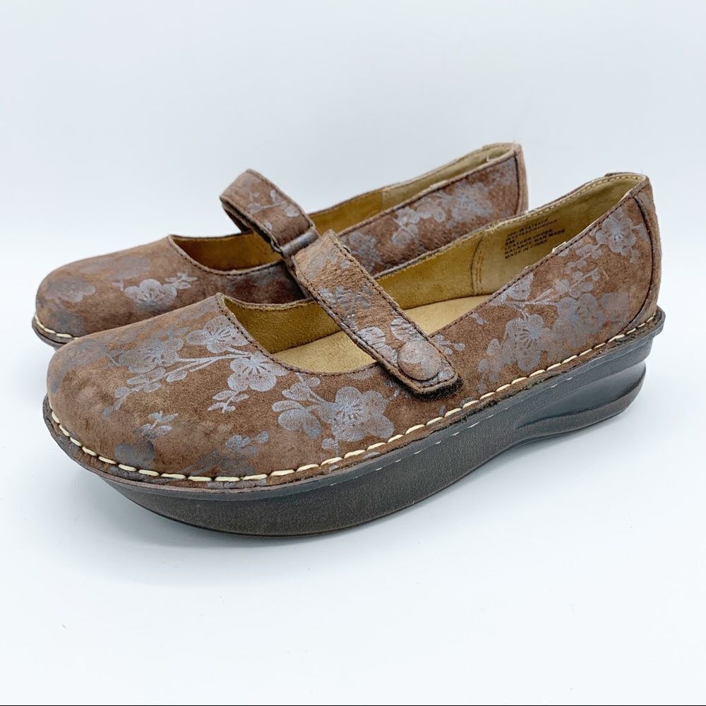 White Mountain Eureka Nubuck Leather Mary Janes‎ Sz 8